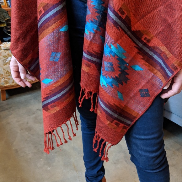 Ecuadorian Alpaca Shawl - Picture 7 of 8